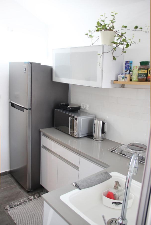 Boutique Apartment "Facing The Sea" حيفا الغرفة الصورة